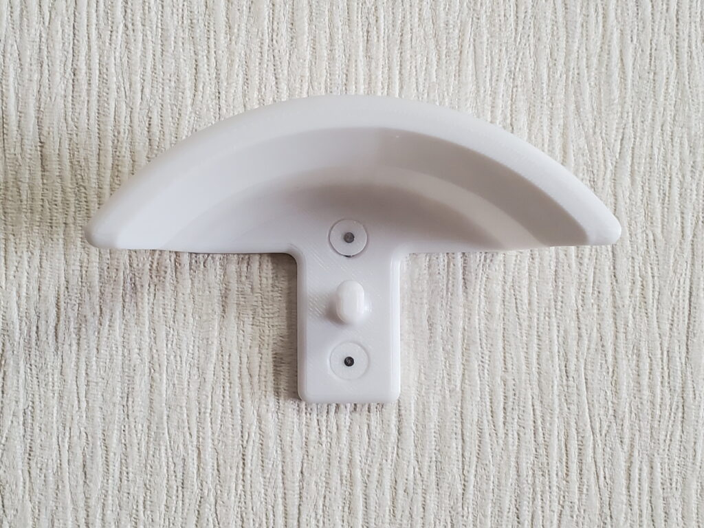 実際に壁面に取り付けた状態の写真02